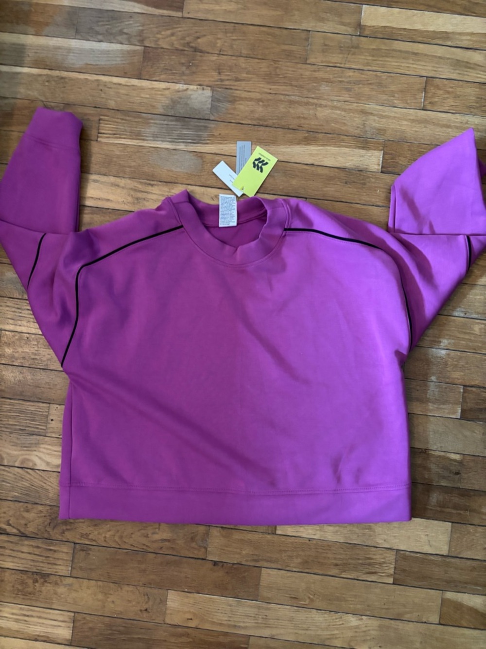 BNWT by all in motion Fuchsia Crewneck Sweatshirt with Contrast Piping